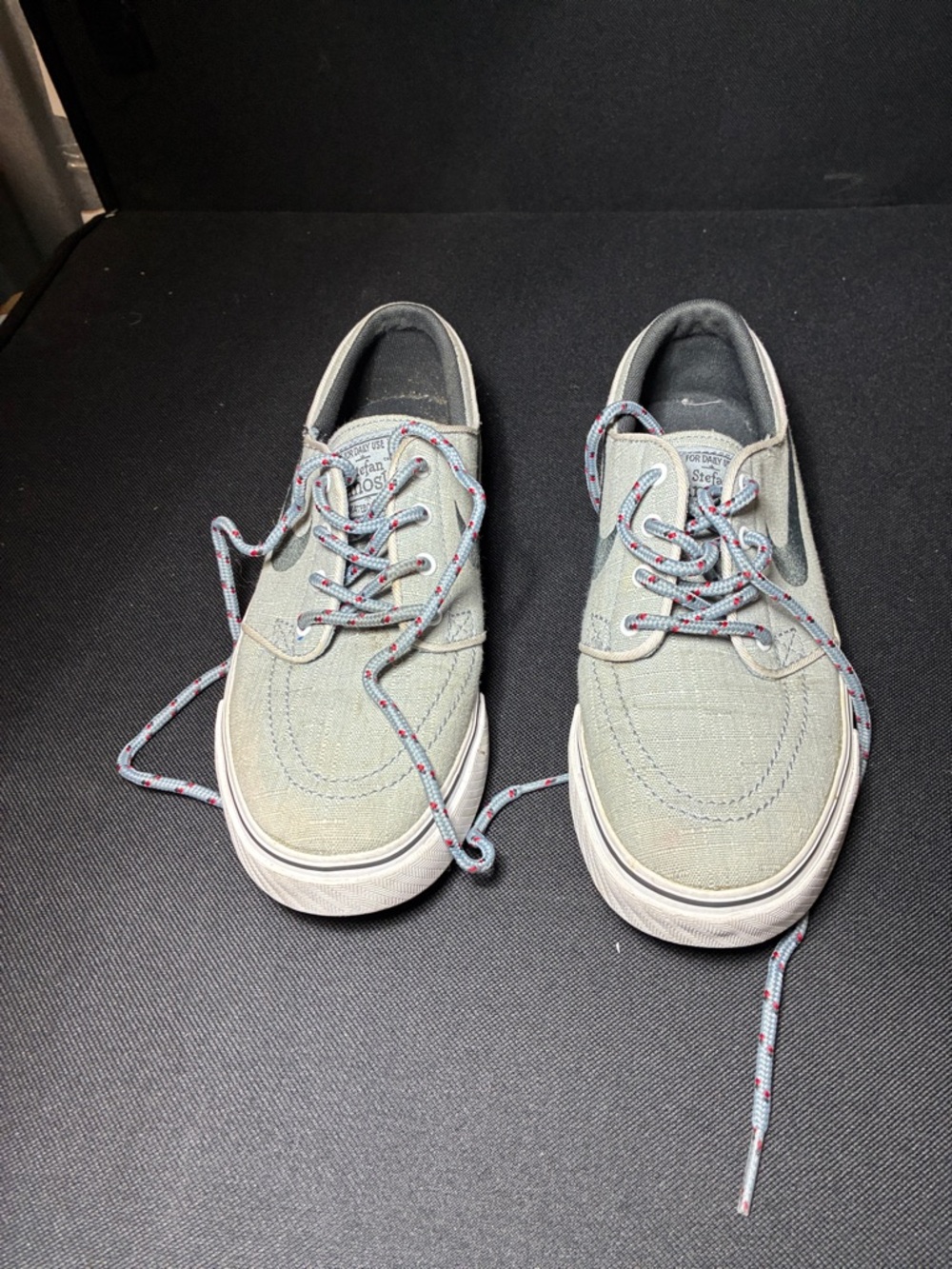 Casual sneakers Nike USED SKU 654861-006